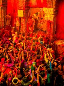 Celebrating Holi Festival In Mathura Vrindavan - InditalesVrindavan